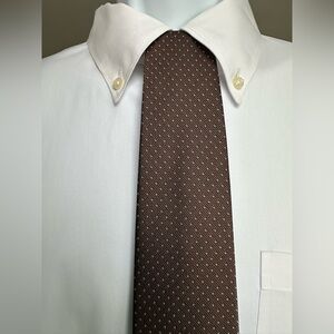 Creazioni Tucci Firenze. Brown with blue polka dots. 100% silk